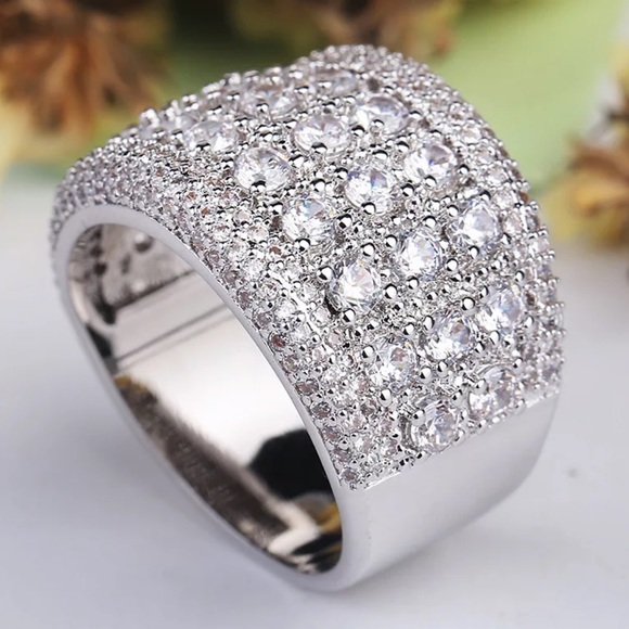 NEW 925 BAGUE STERLING SILVER DIAMOND RING, CUTE RING, SHINY RING. - Picture 9 of 9